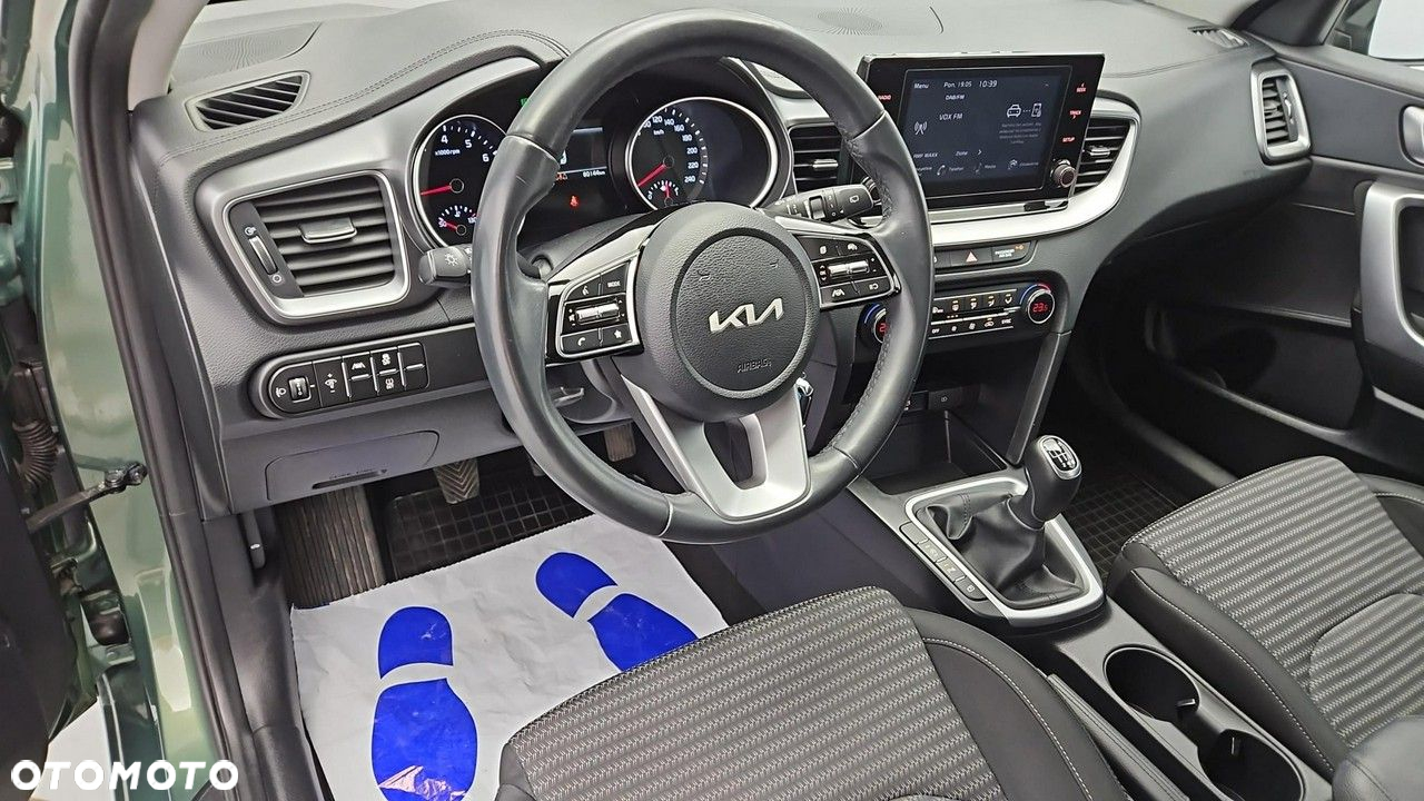 Kia Ceed 1.5 T-GDI M - 9