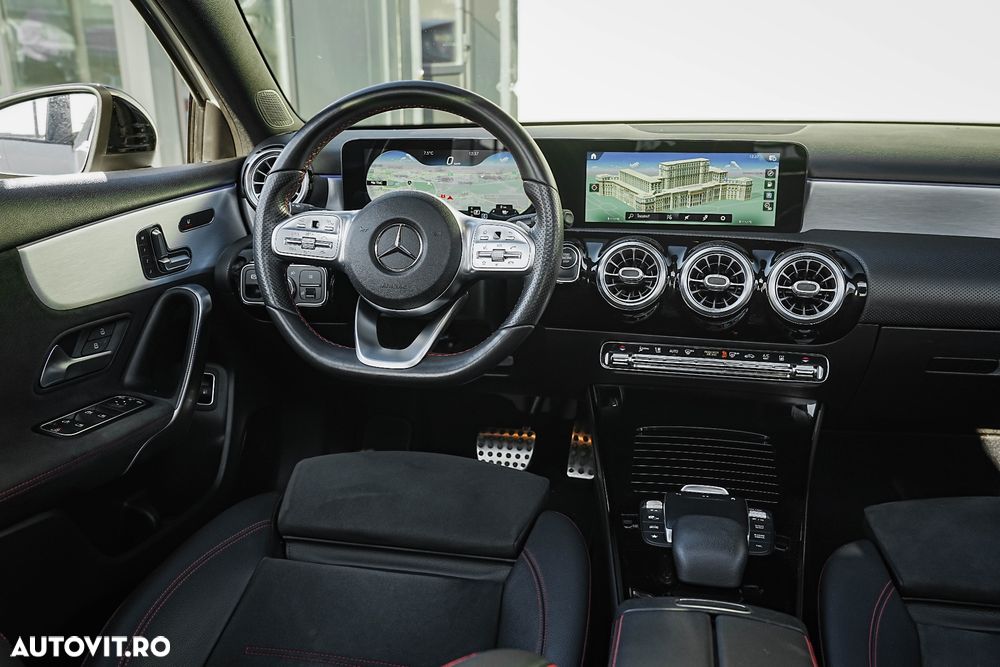 Mercedes-Benz A 250 e 8G-DCT AMG Line - 13