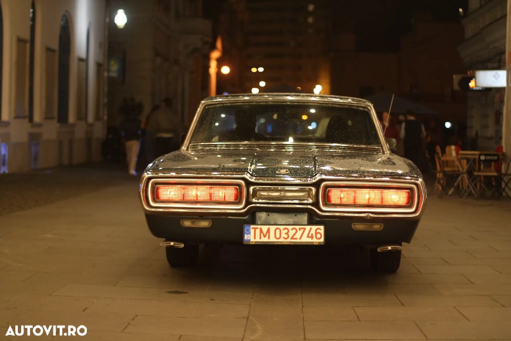 Ford Thunderbird - 8