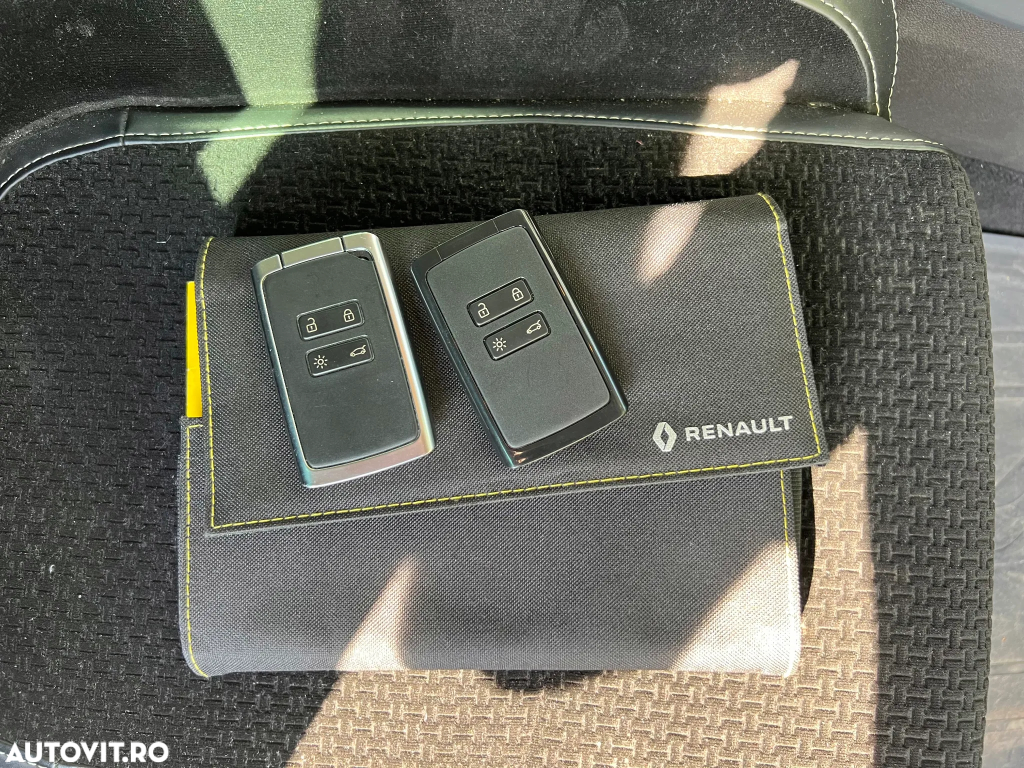 Renault Megane TCe 140 EDC GPF Intens - 28