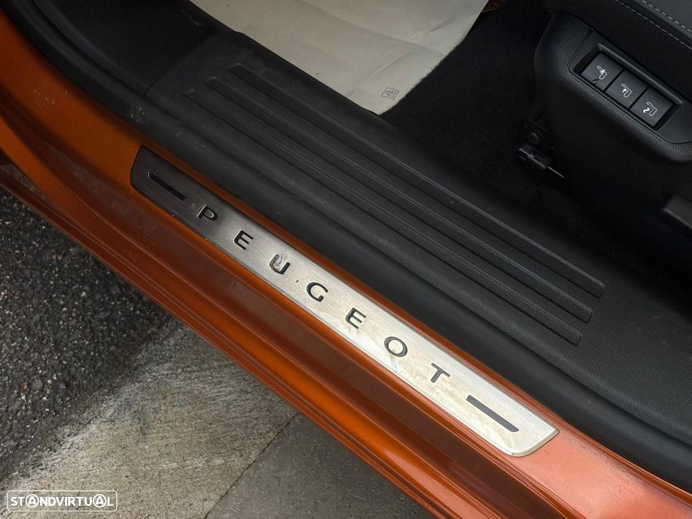 Peugeot e-2008 50 kWh GT - 21