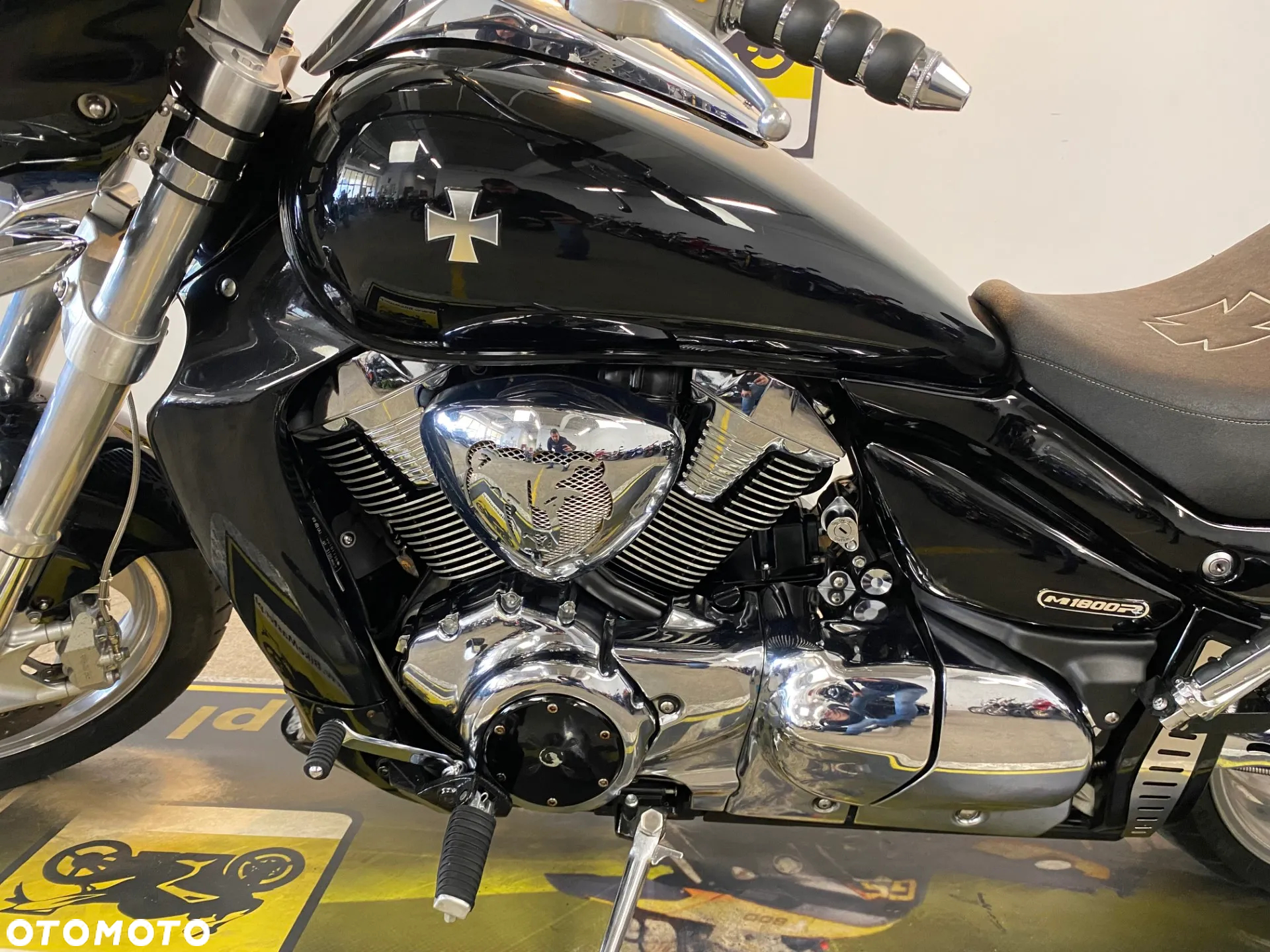 Suzuki Intruder - 22