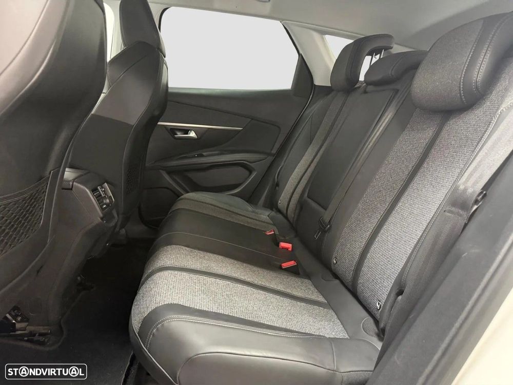Peugeot 3008 1.2 PureTech Allure - 11