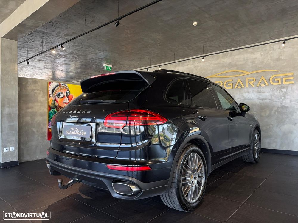 Porsche Cayenne Platinum Edition - 11