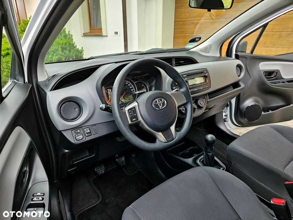 Toyota Yaris - 17