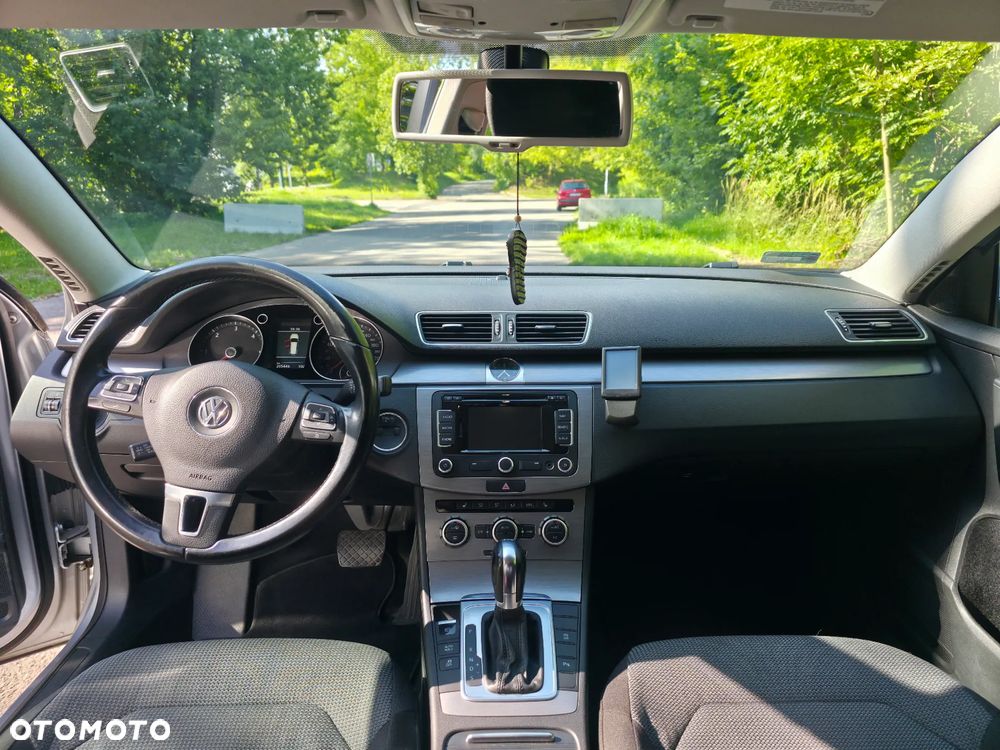Volkswagen Passat 2.0 TDI Comfortline DSG - 6