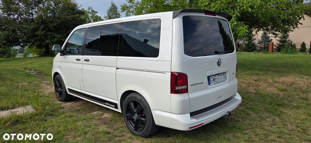 Volkswagen Multivan - 23