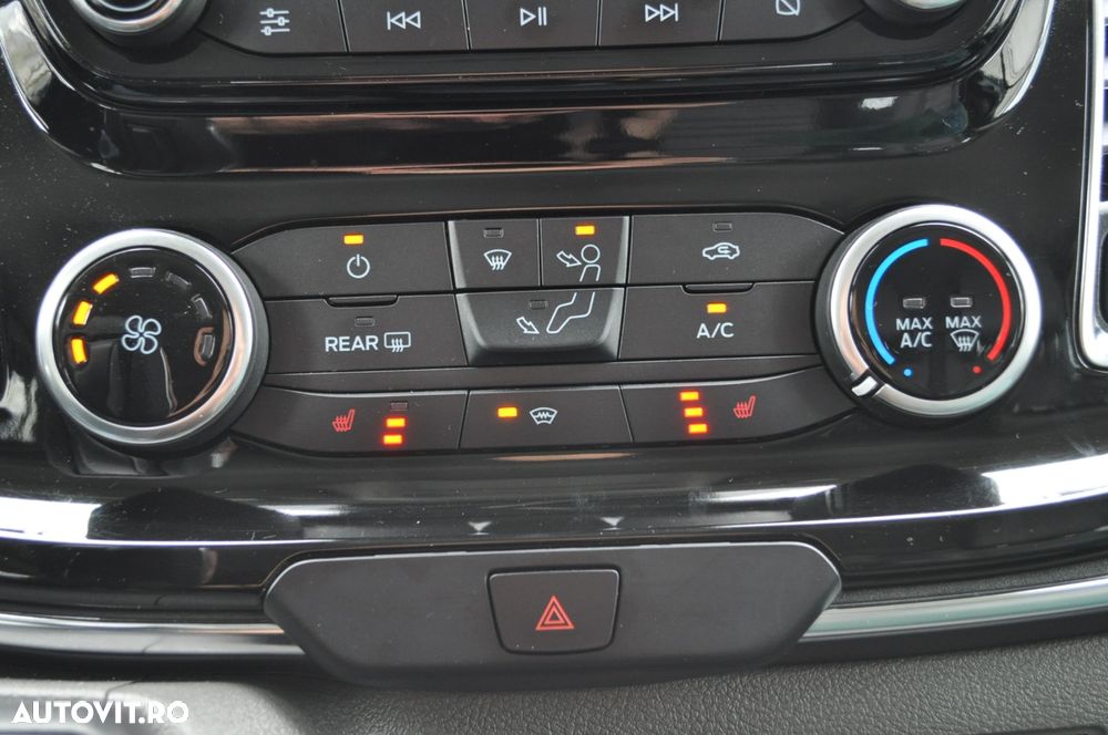 Ford Tourneo Custom Bus 320 2.0 EcoBlue 130 CP L2H1 Titanium Aut. - 30