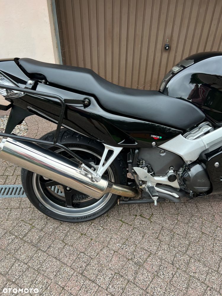 Honda VFR - 10
