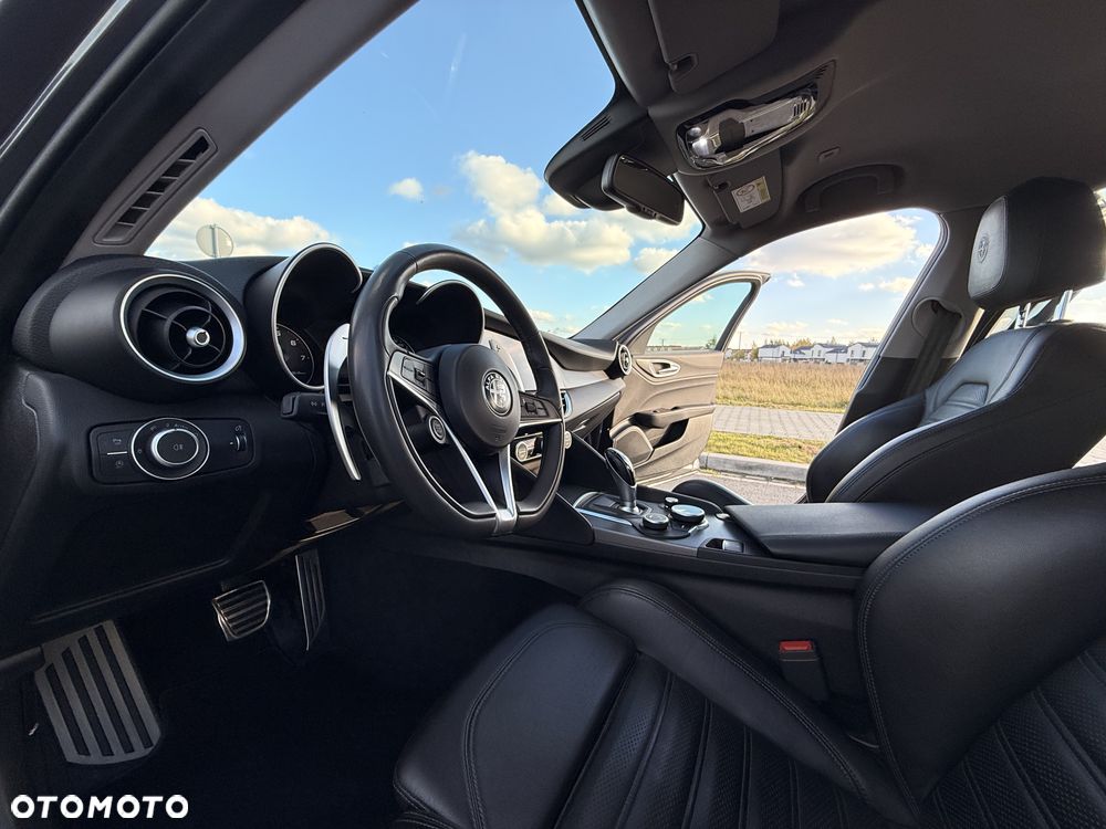 Alfa Romeo Giulia 2.0 Turbo Veloce - 8