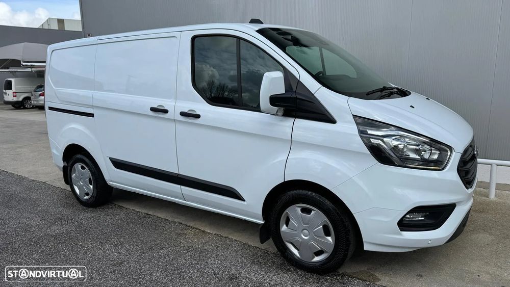 Ford Transit Custom 2.0 TDCi CX Automática - 3
