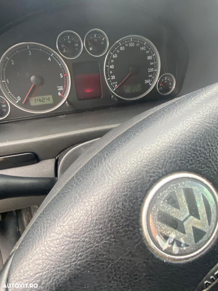 Volkswagen Sharan 1.9 TDI Comfortline Family - 14