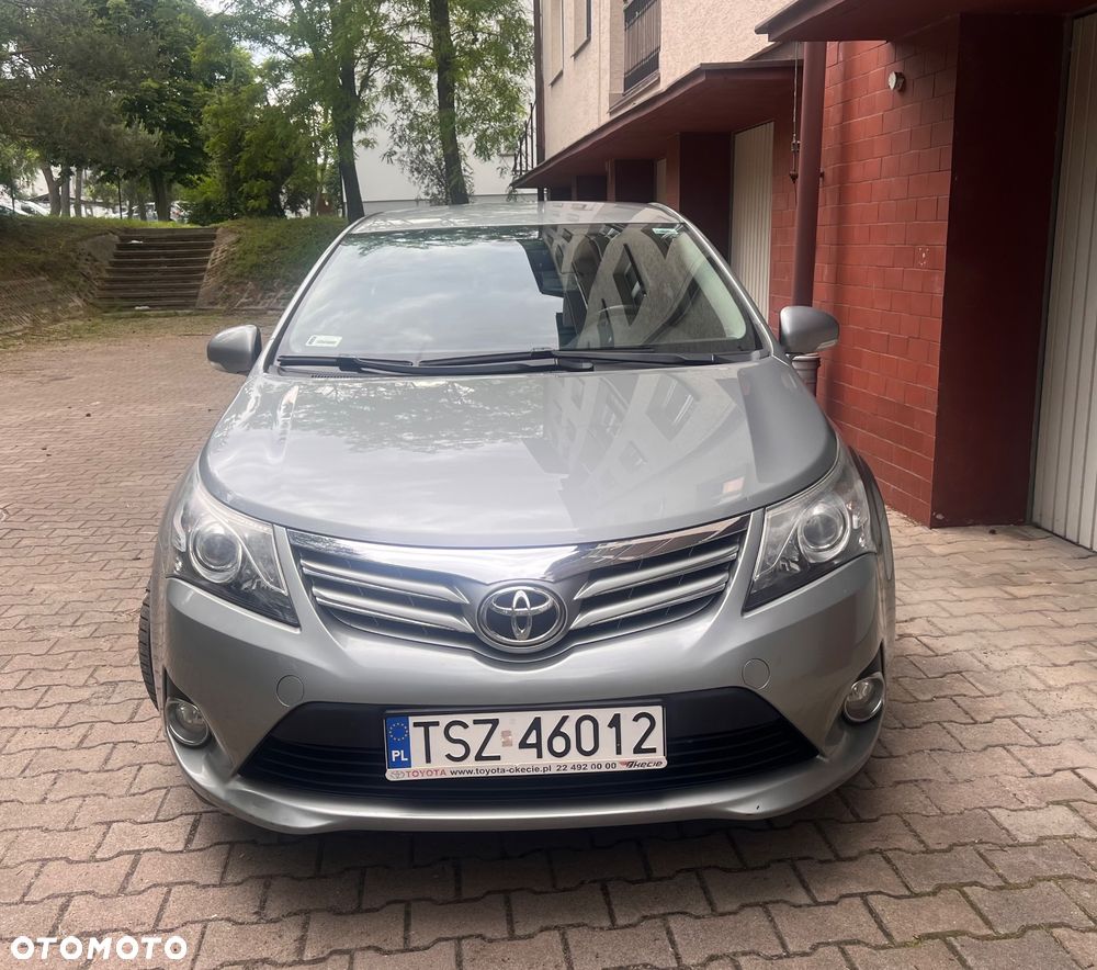 Toyota Avensis 2.0 D-4D Premium - 10