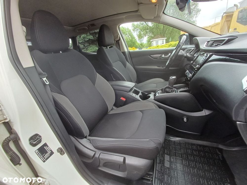 Nissan Qashqai 1.3 DIG-T N-Connecta DCT - 12