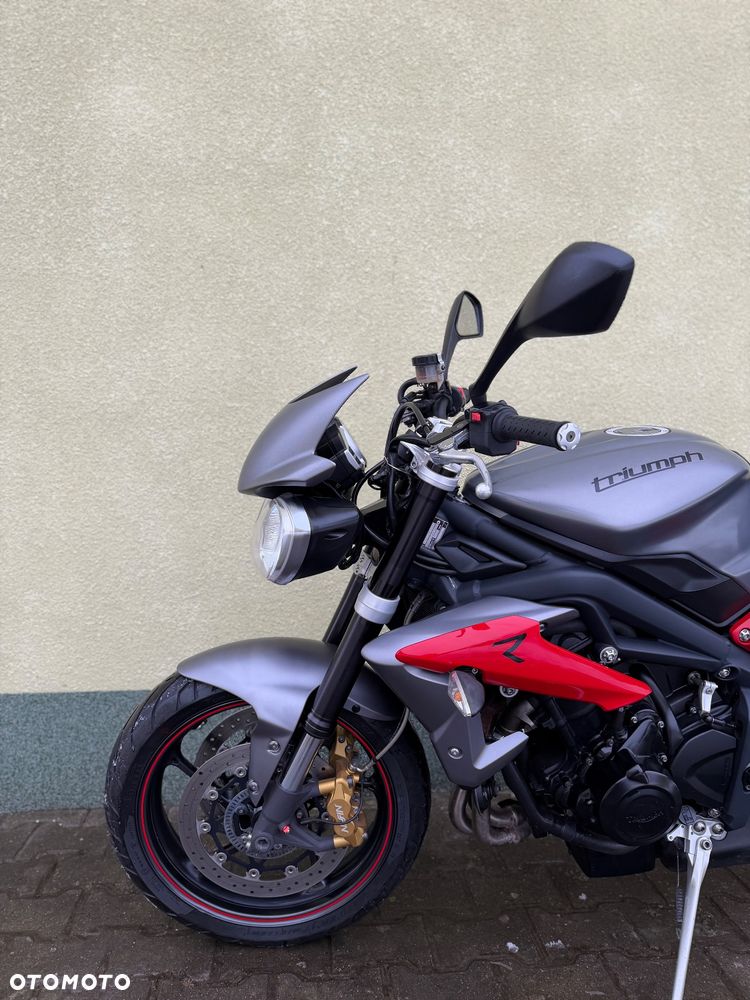 Triumph Street Triple - 26