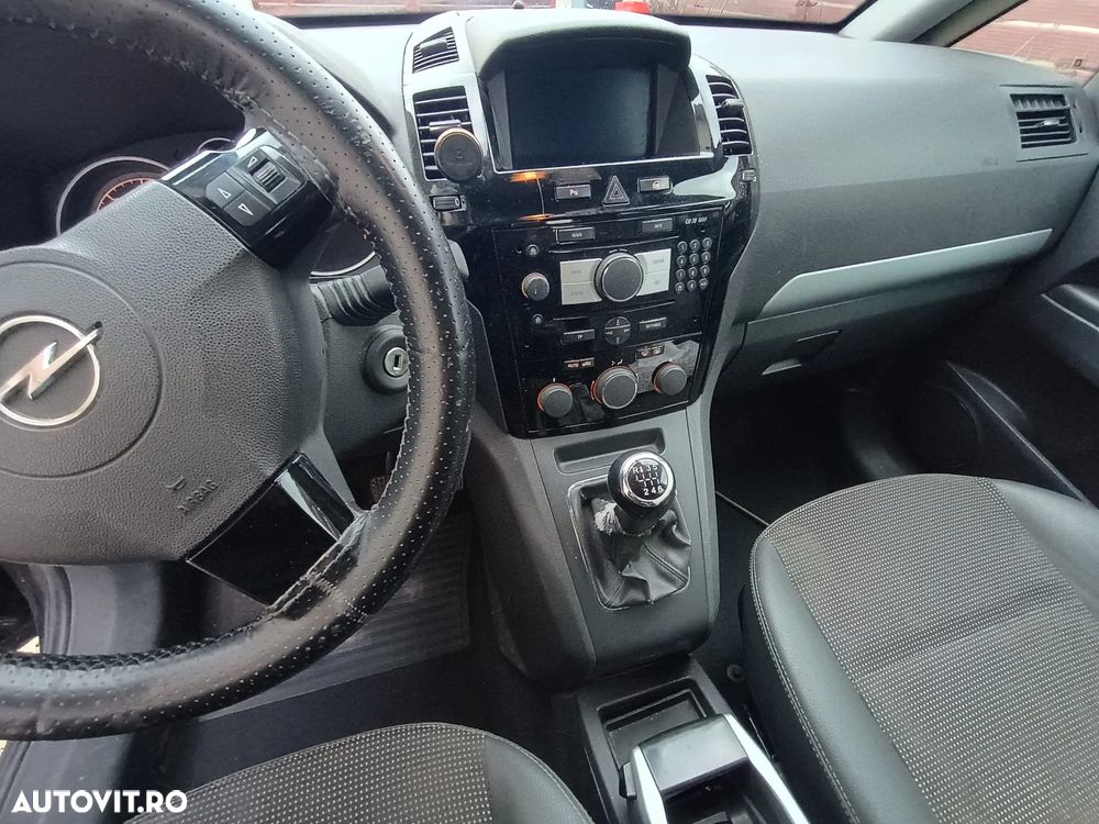 Opel Zafira - 4