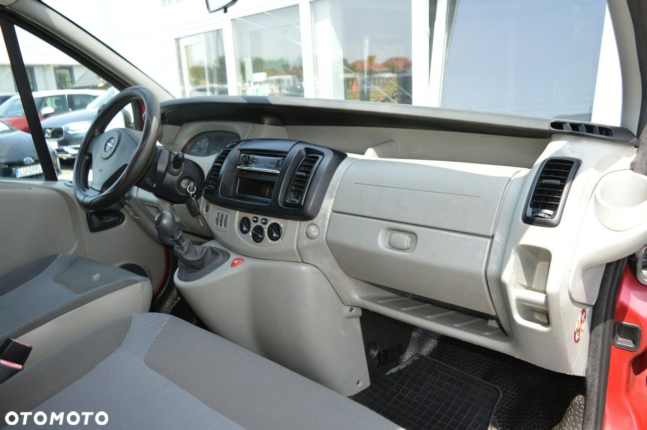 Opel Vivaro - 24