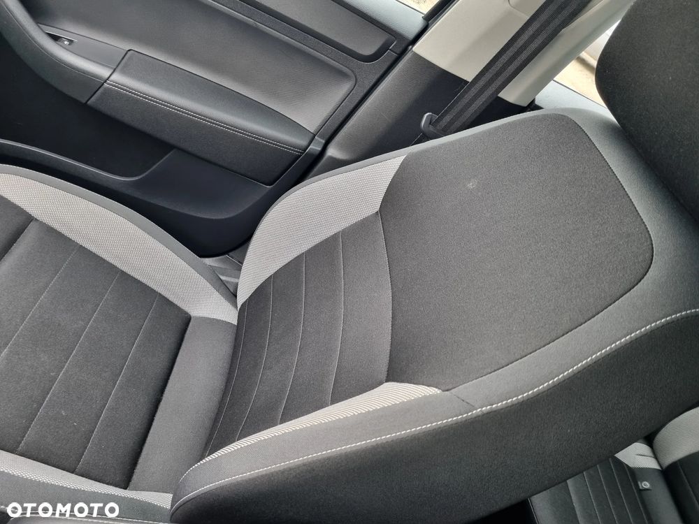 Skoda RAPID 1.4 TDI Ambition - 32