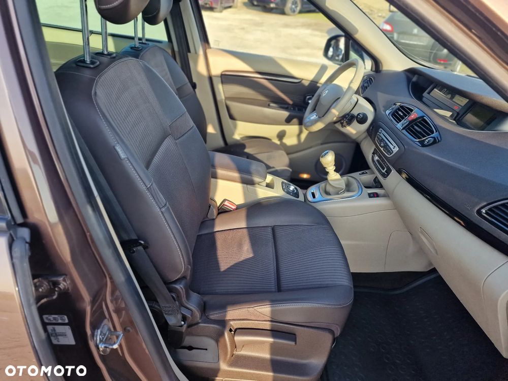 Renault Scenic 1.9 dCi Confort Privilege - 26