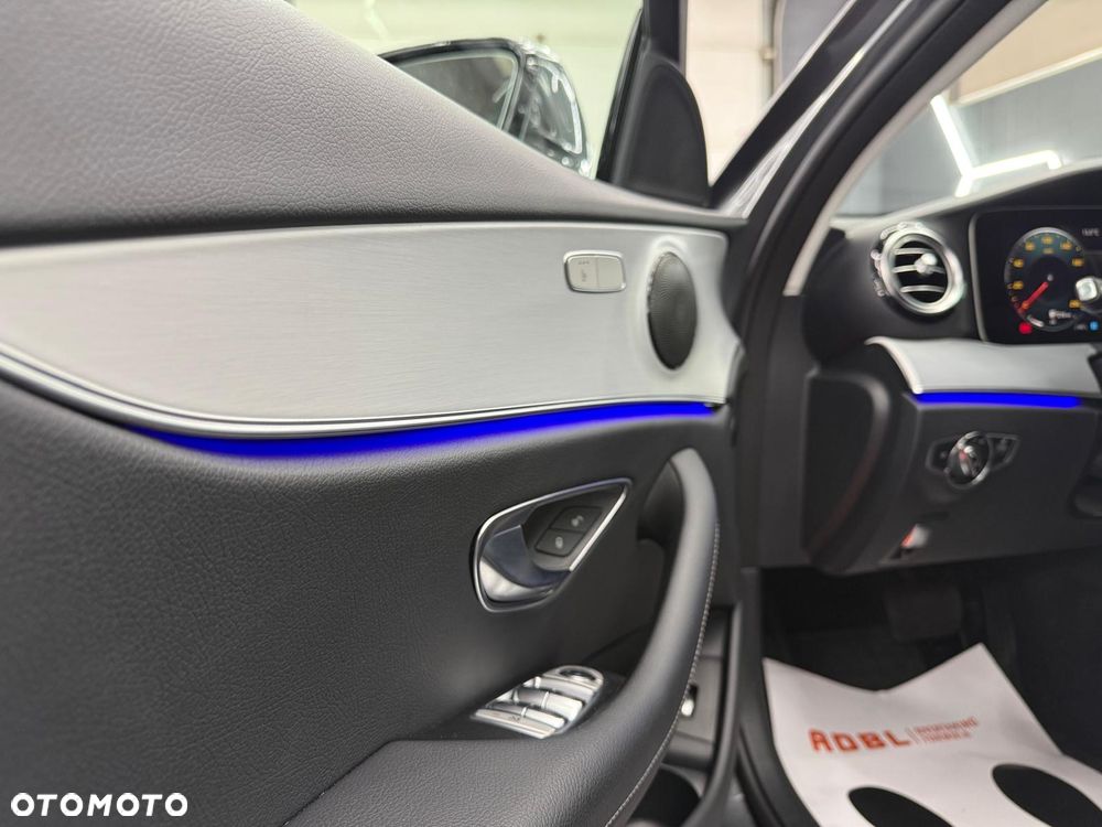 Mercedes-Benz Klasa E 300 de 4Matic 9G-TRONIC Avantgarde - 23