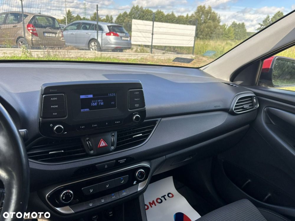 Hyundai i30 - 24