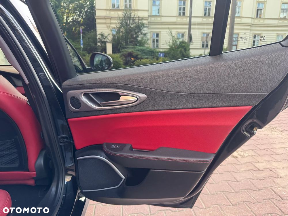 Alfa Romeo Giulia 2.0 Turbo Super - 13