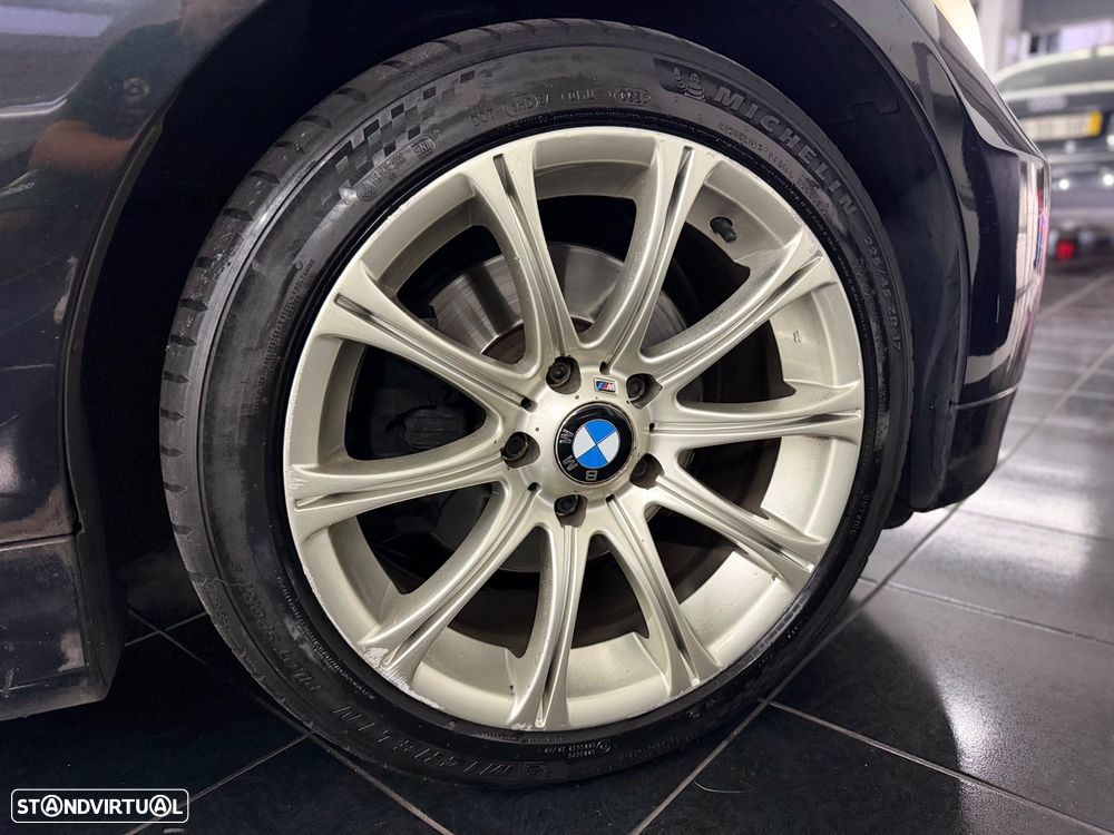 BMW 318 d Navigation Sport - 22