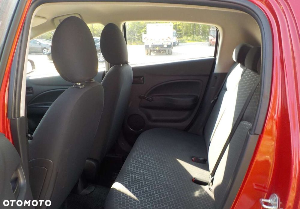 Mitsubishi Space Star - 18