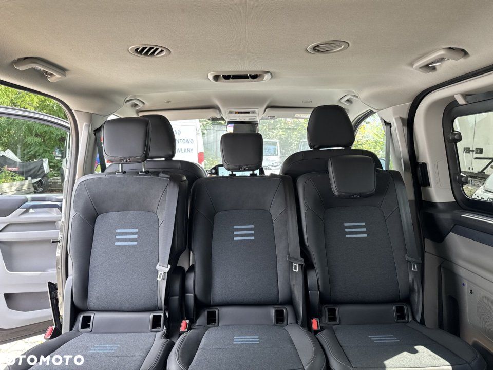Ford Tourneo Custom - 25