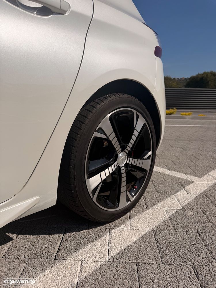 Peugeot 308 1.2 PureTech GT Line - 9