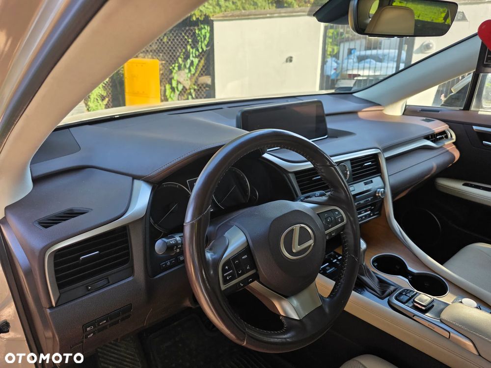 Lexus RX - 13