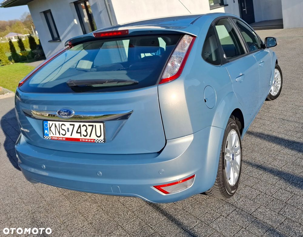 Ford Focus 1.6 16V Ghia - 8