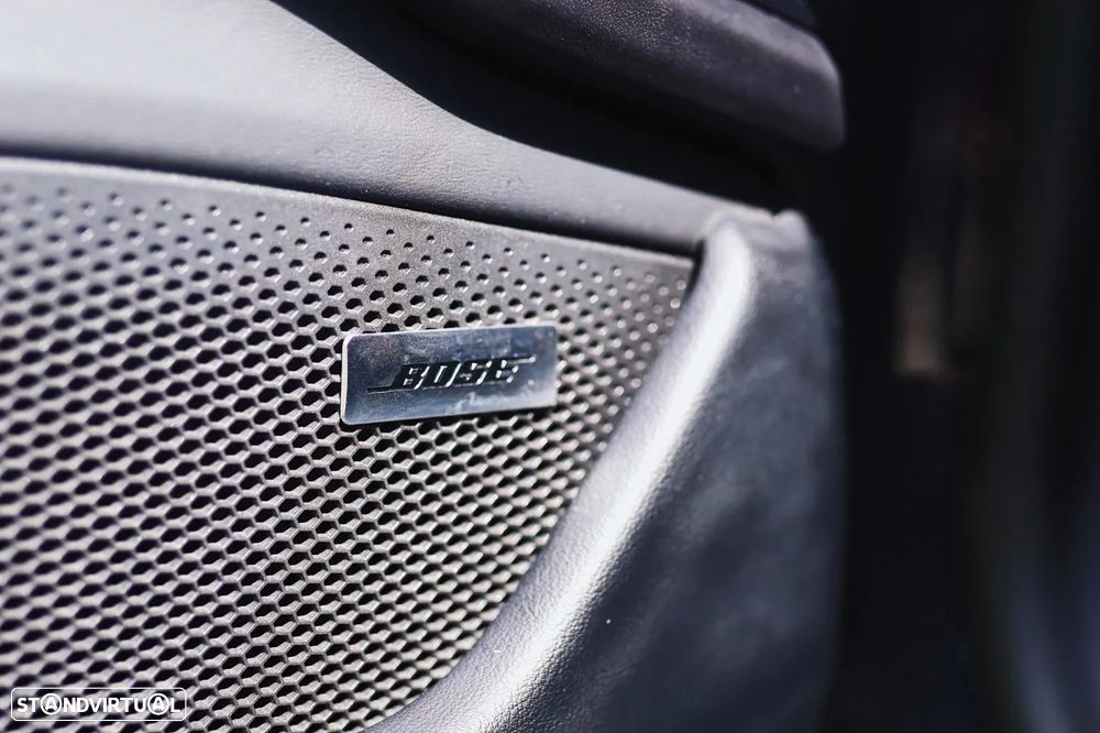 Porsche Taycan 4S Bateria Performance Plus - 26