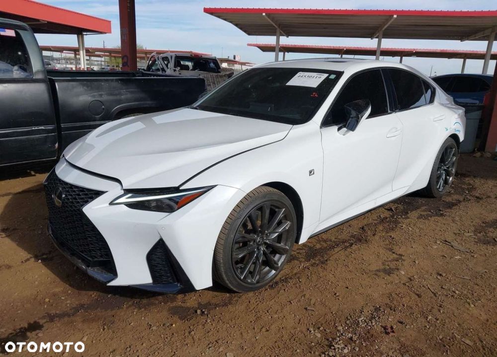 Lexus IS - 3