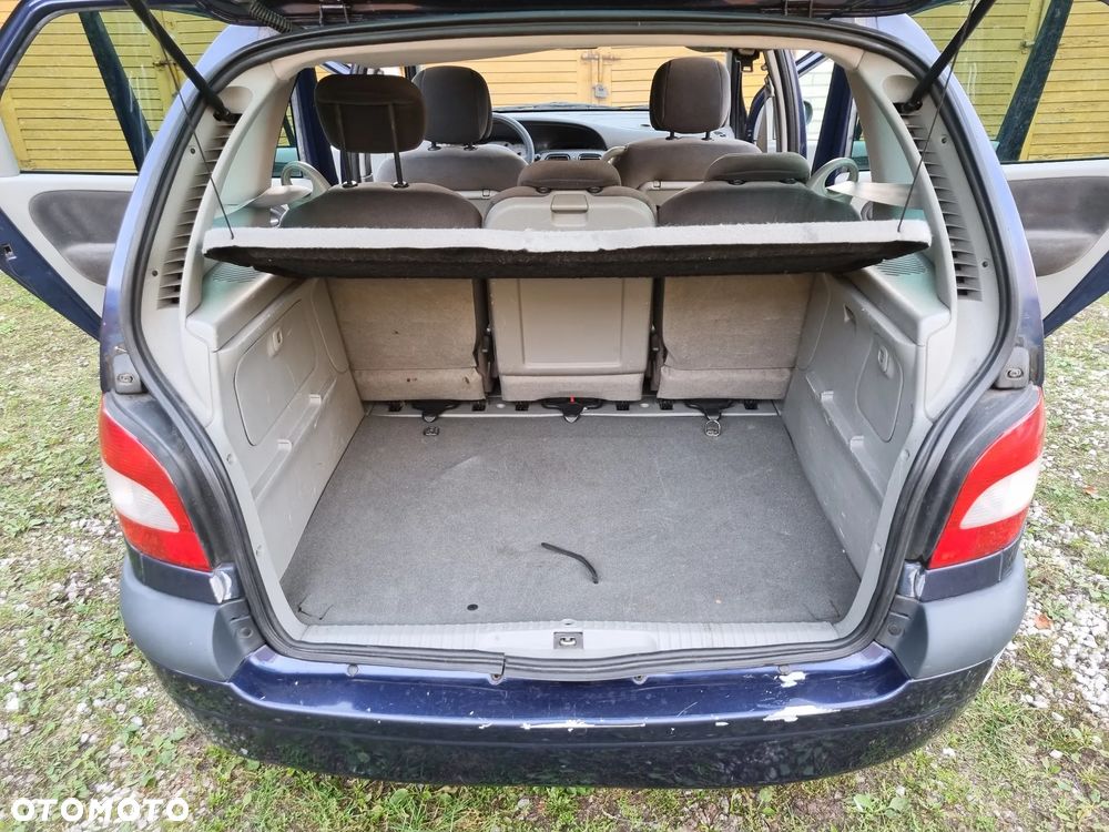 Renault Scenic - 18
