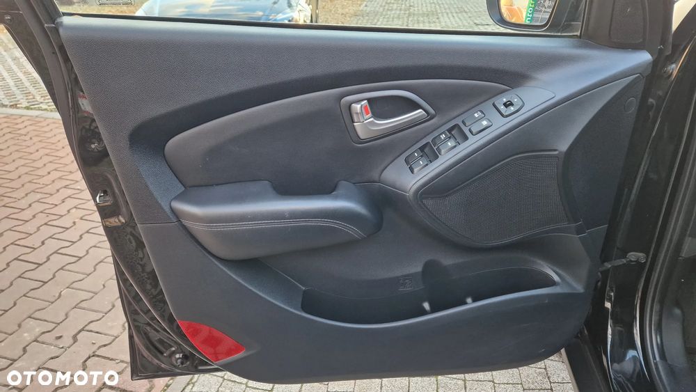 Hyundai ix35 1.6 2WD Fifa World Cup Edition - 23