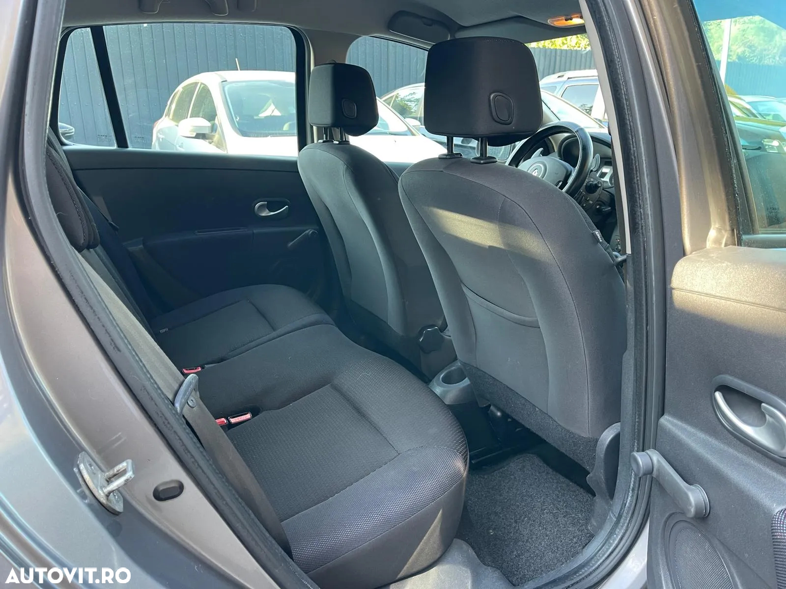 Renault Clio - 7