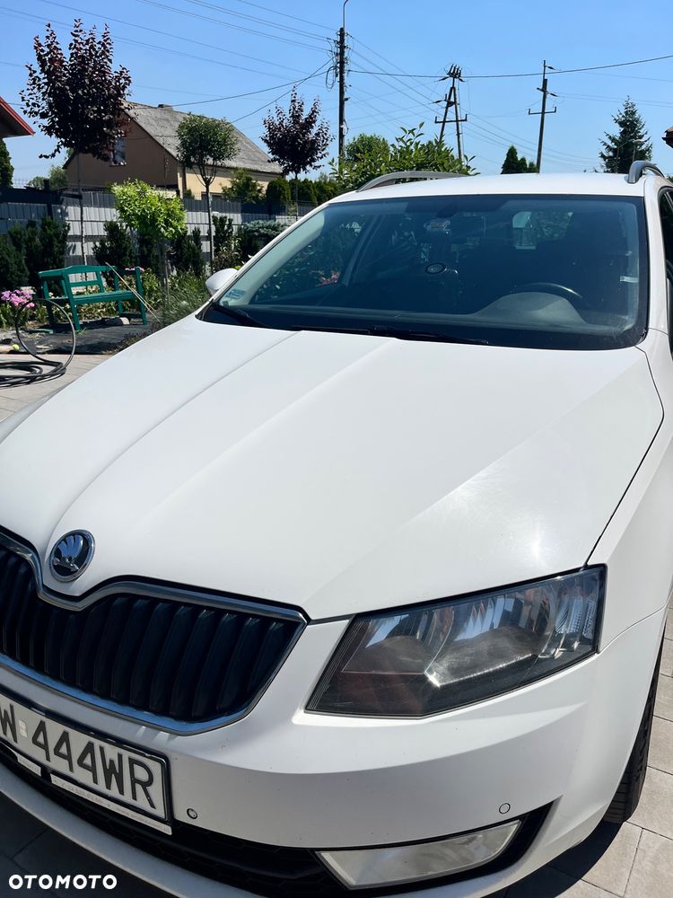 Skoda Octavia 1.6 TDI Elegance DSG - 2
