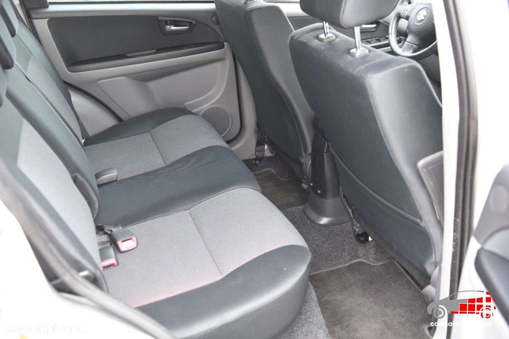 Suzuki SX4 - 21