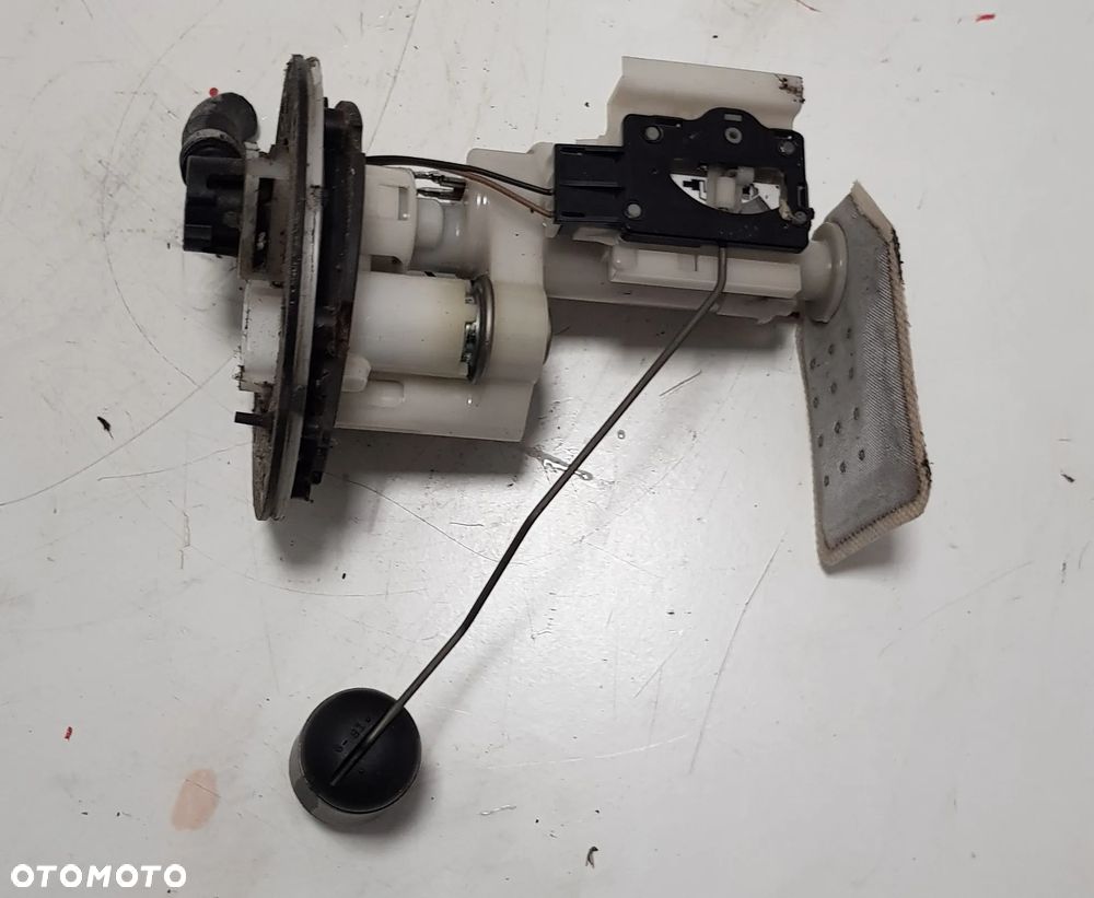Yamaha Xenter 125 pompa paliwa - 3