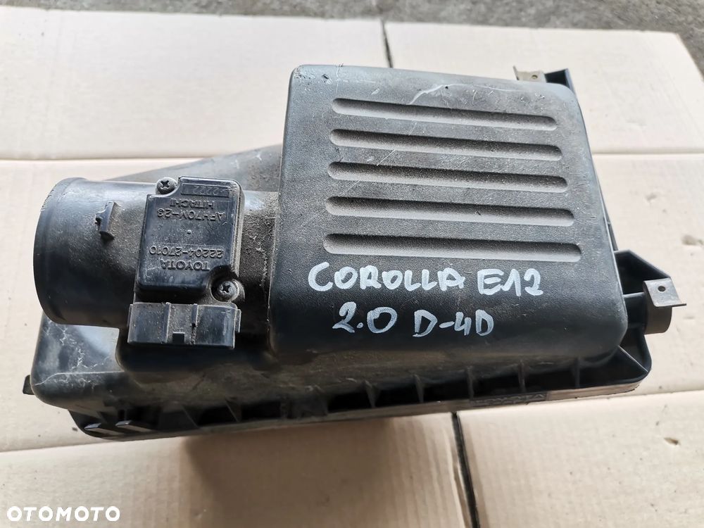 Obudowa filtra powietrza  TOYOTA COROLLA 2.0d D4D E12 - 1