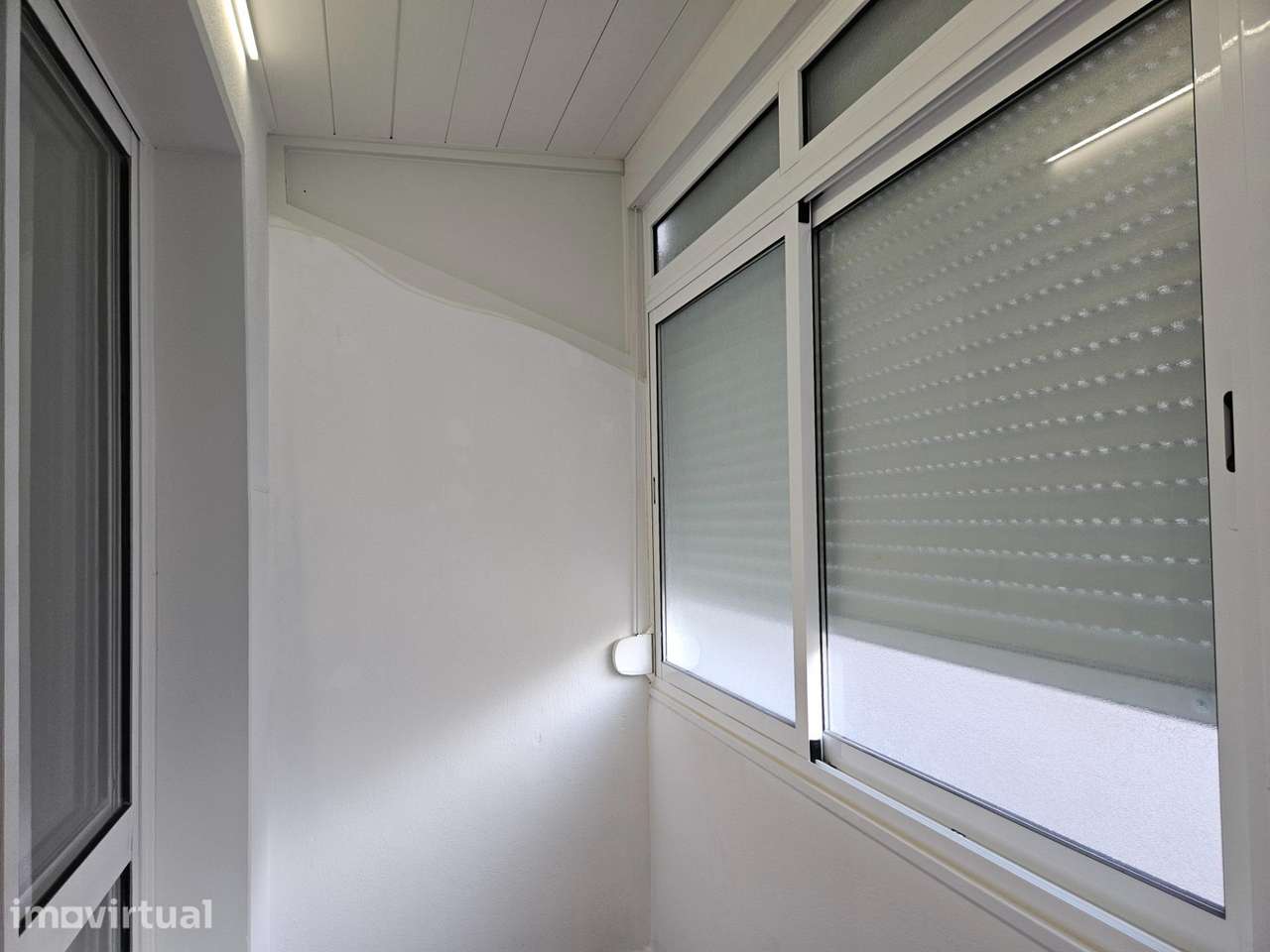 Apartamento T2 para arrendamento - ao Largo 1º de Maio - Grande imagem: 2/12
