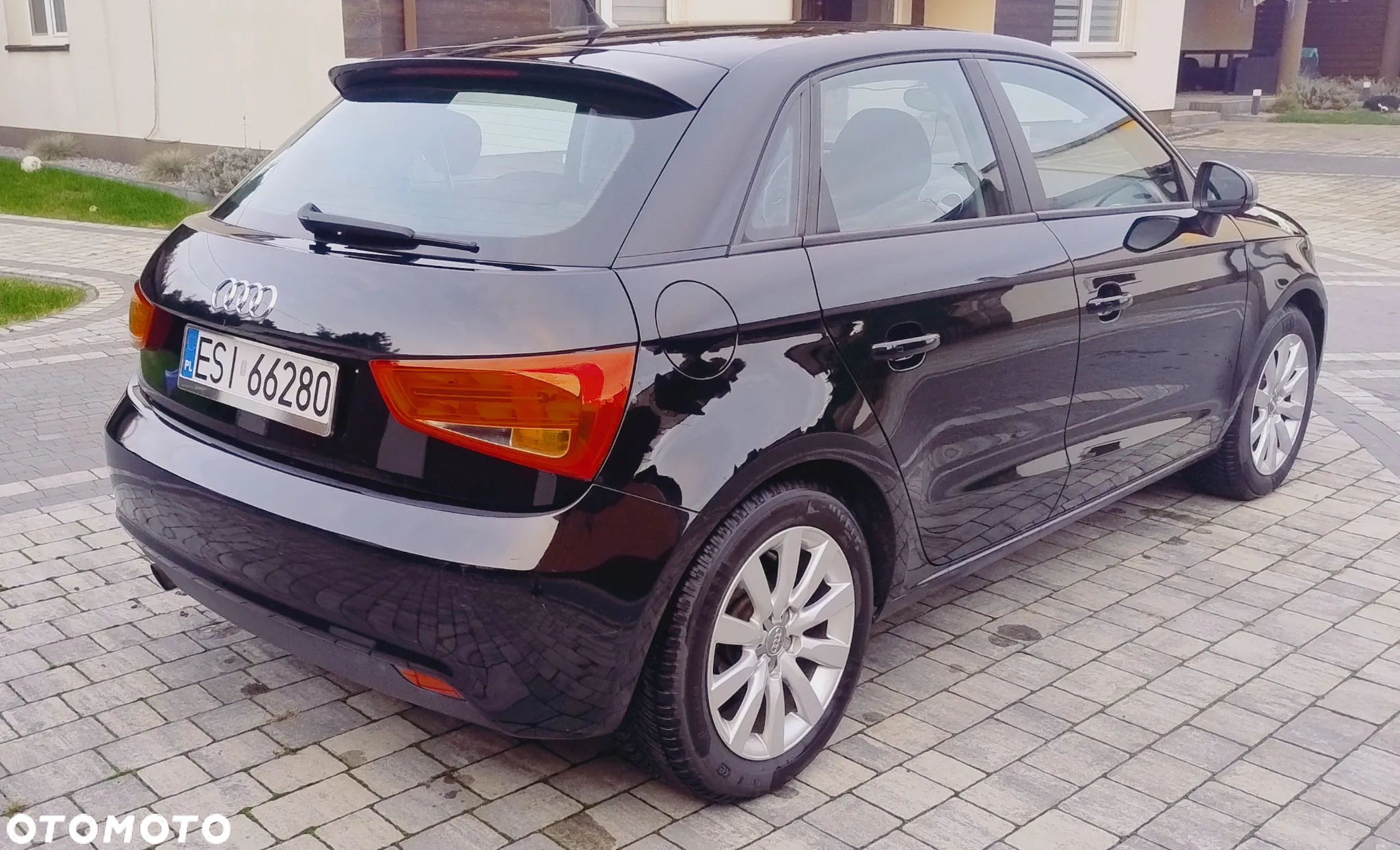 Audi A1 1.2 TFSI Sportback Attraction - 3