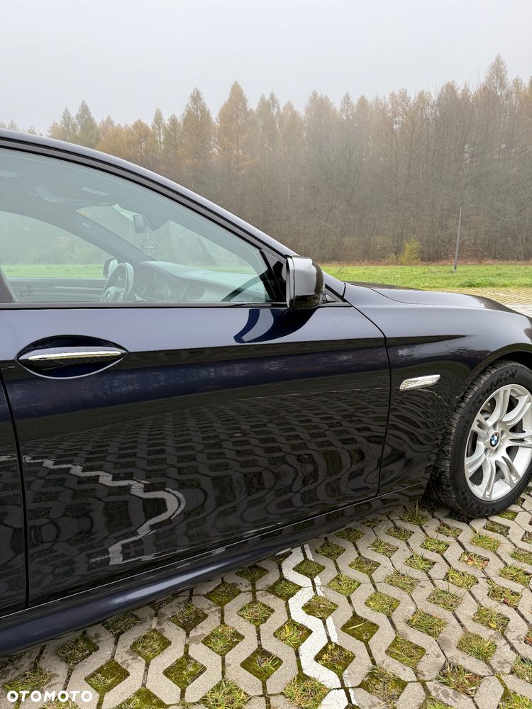 BMW Seria 5 525d xDrive Touring Sport-Aut Modern Line - 13