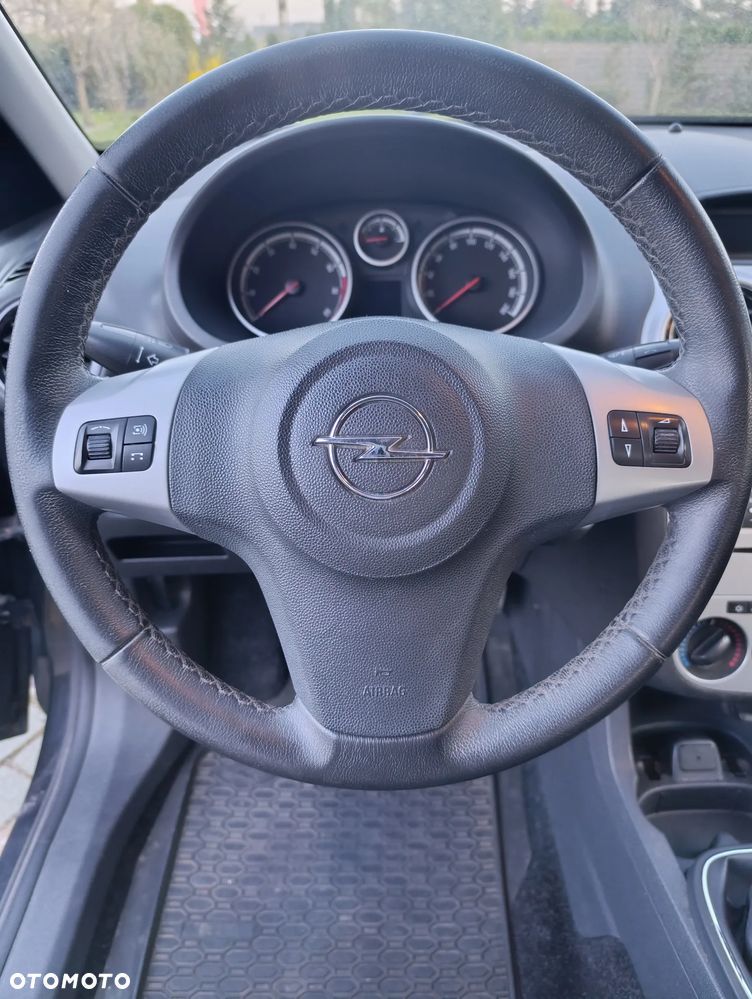 Opel Corsa 1.2 16V Enjoy - 7