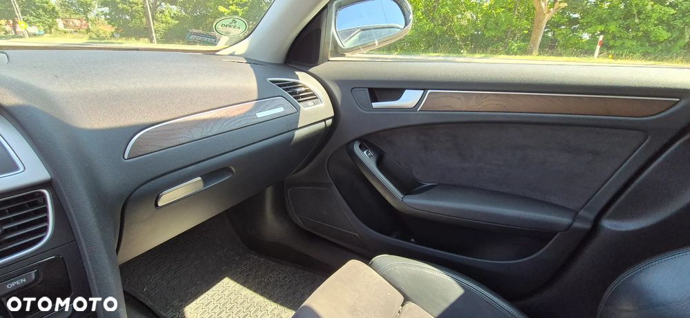 Audi A4 Limousine - 10