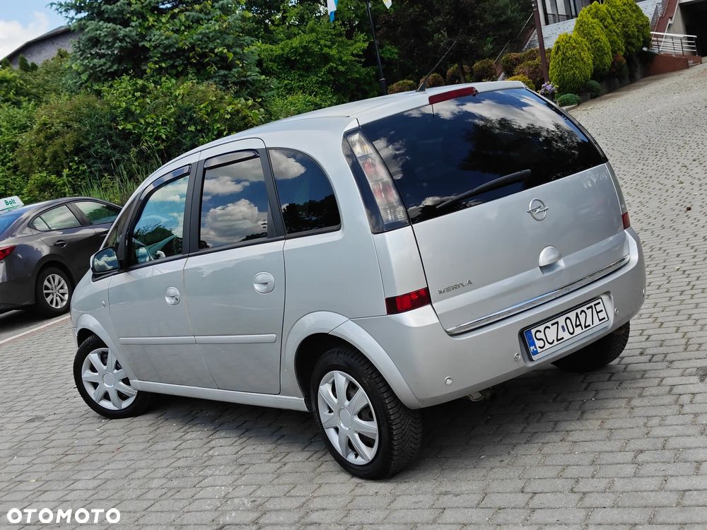 Opel Corsa 1.4 16V Edition mit TomTom GO - 6