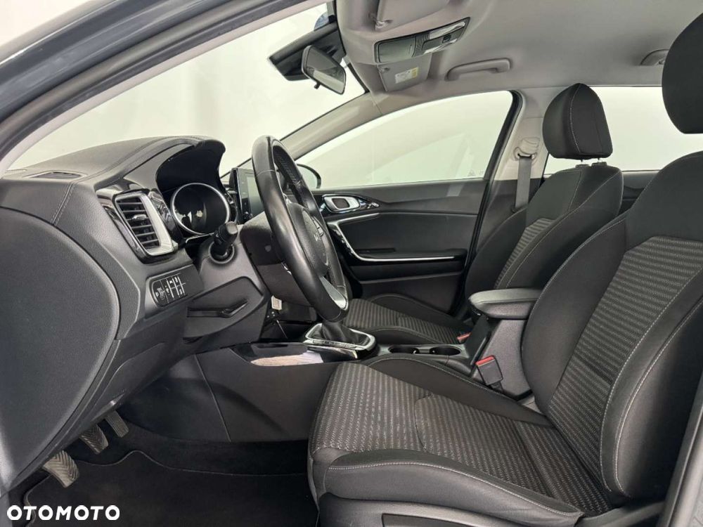 Kia Ceed - 18