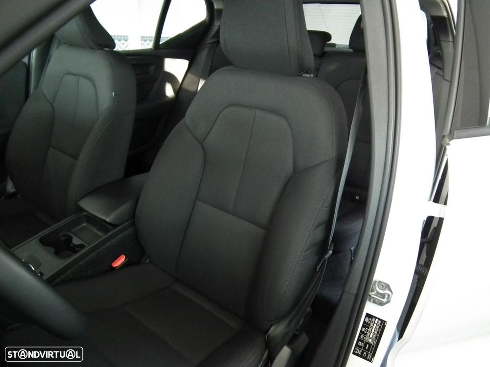 Volvo XC 40 2.0 D3 Momentum - 10