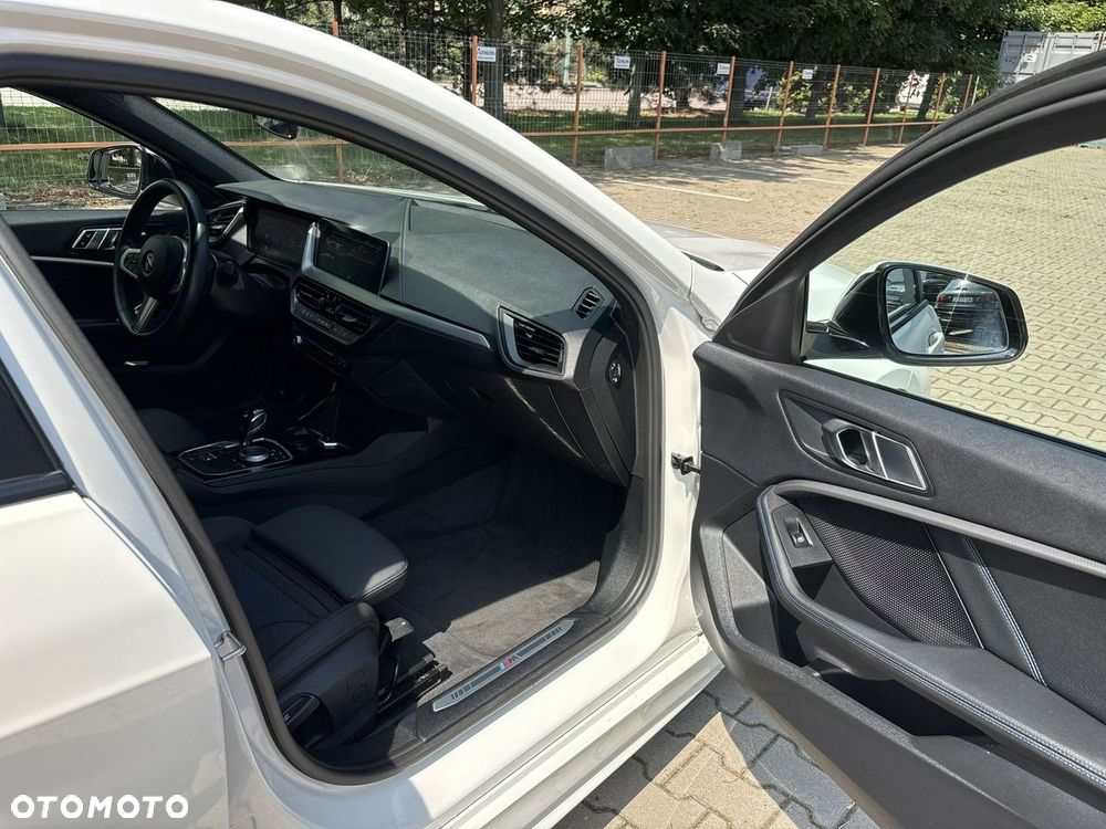 BMW Seria 1 118i M Sport - 16